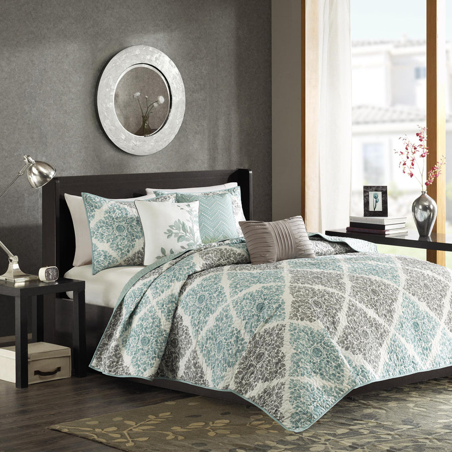 Madison Park 6 Piece Printed Quilt Set with Throw Pillows