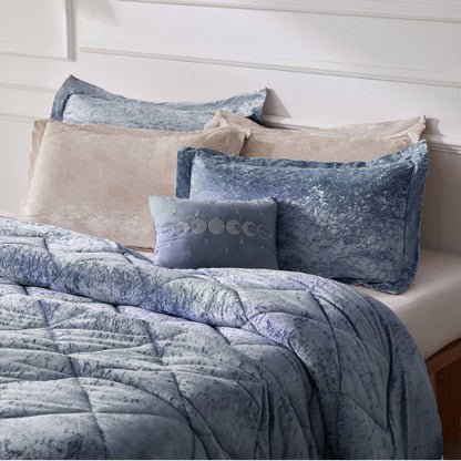Intelligent Design Velvet Duvet Cover Set with Throw Pillow