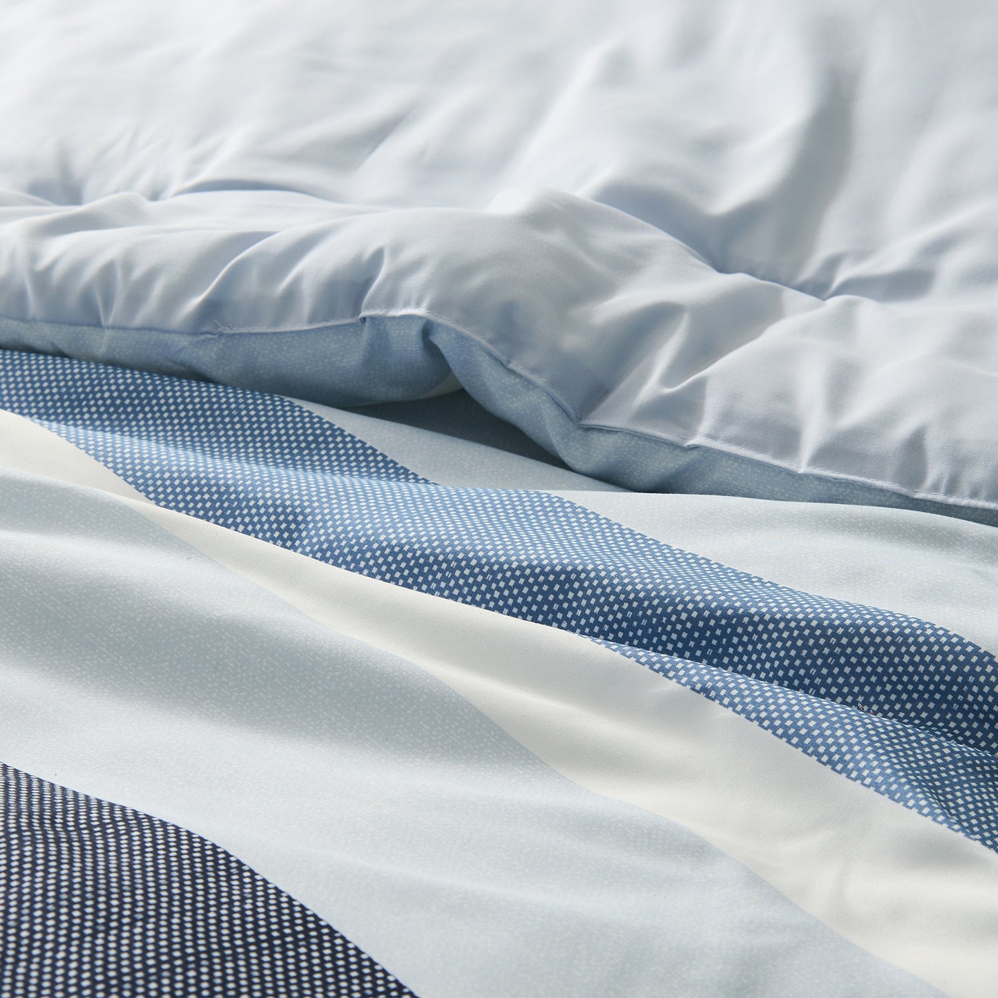 Regency Heights Blake Comforter Set