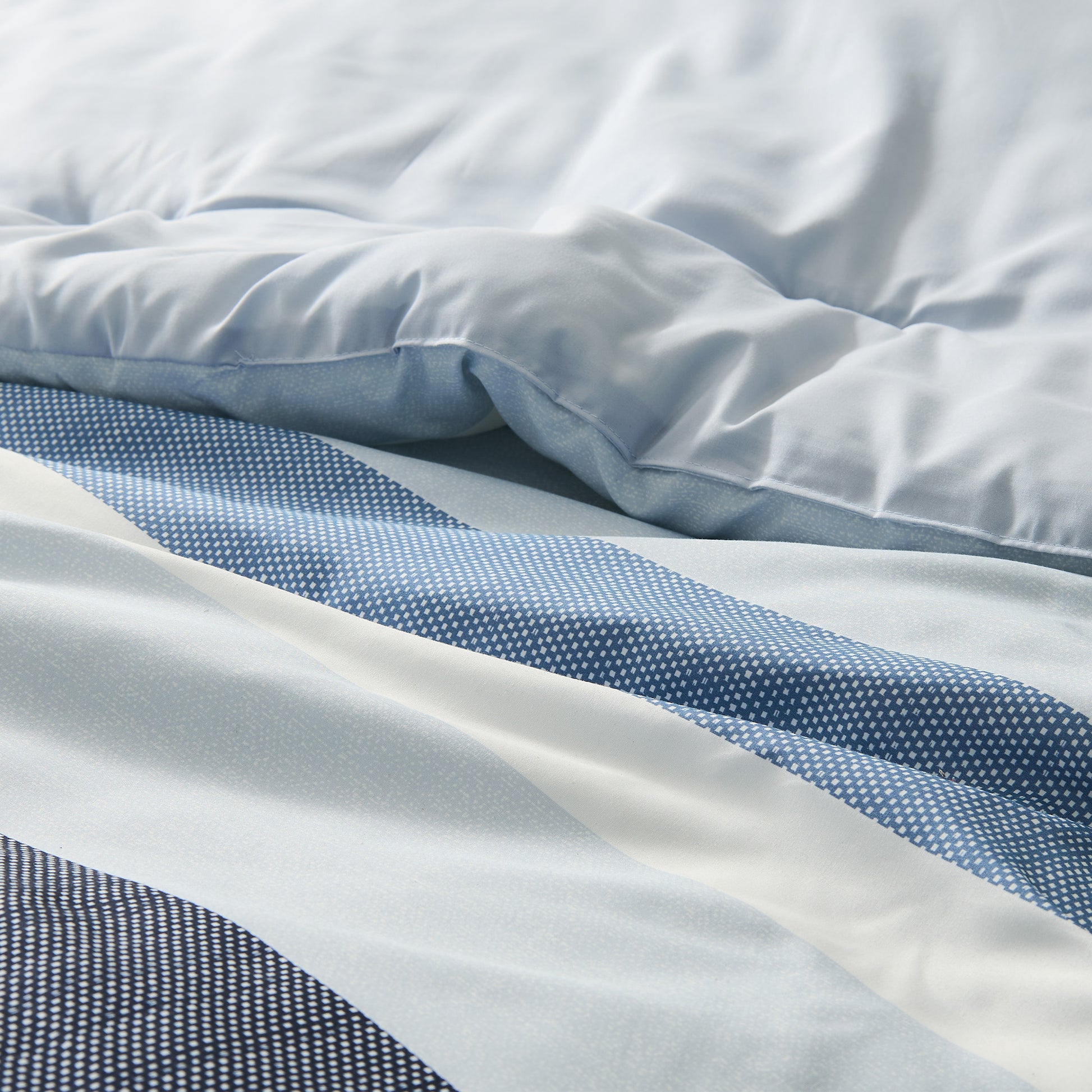 Regency Heights Blake Comforter Set