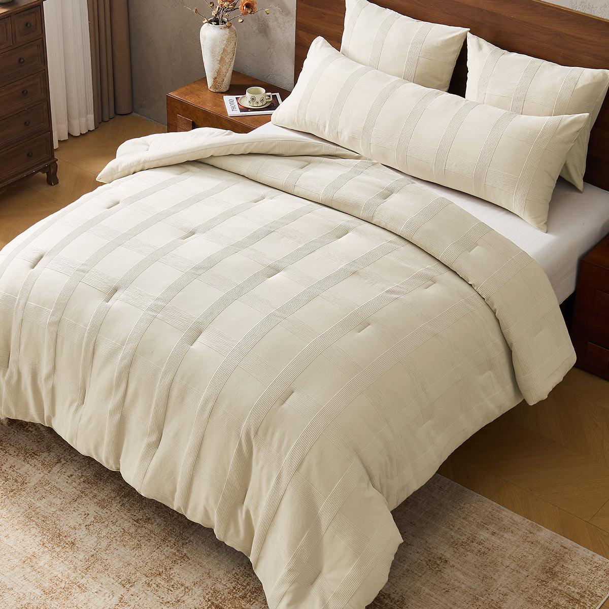 Regency Heights Pucker 4pcs Comforter set