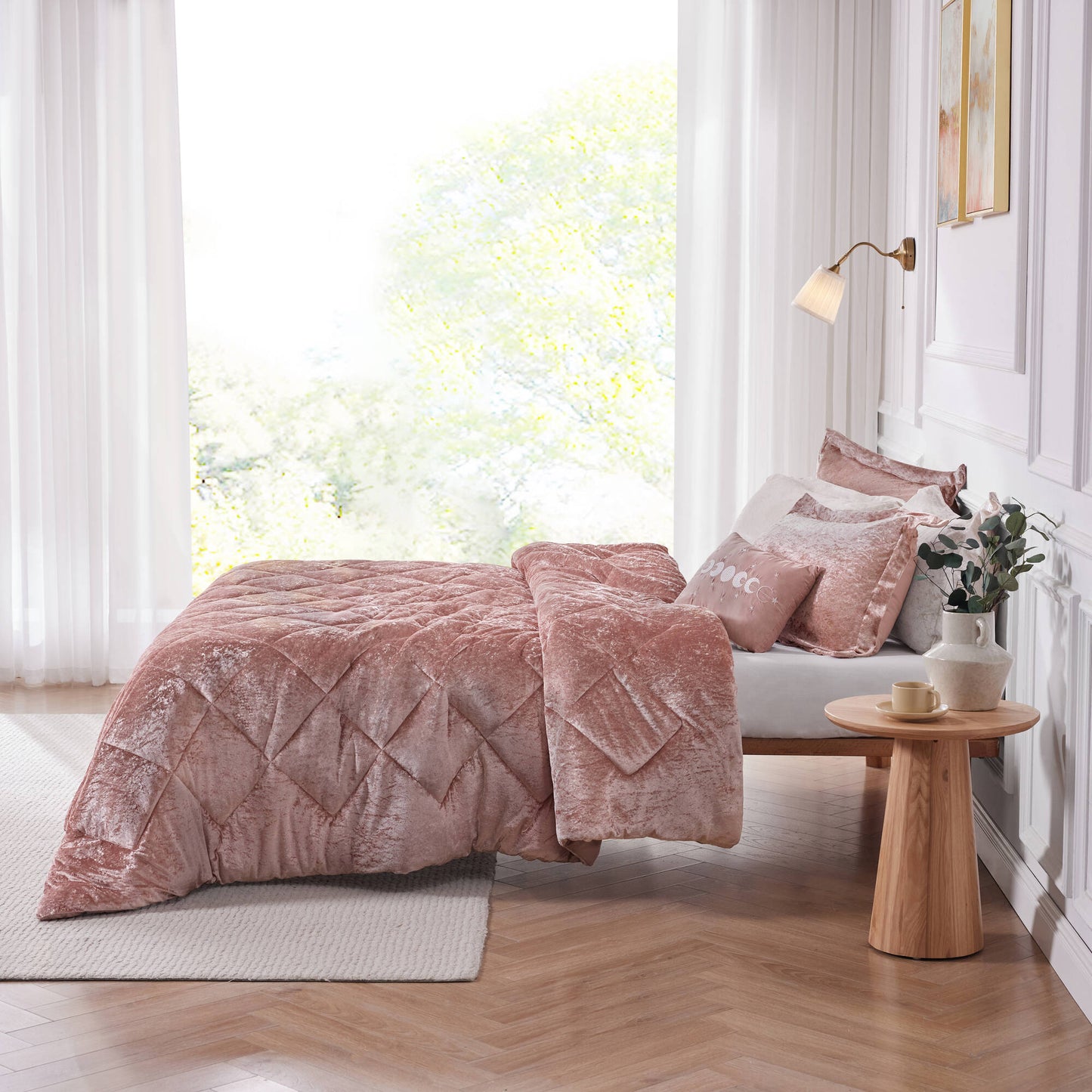 Intelligent Design Velvet Duvet Cover Set with Throw Pillow