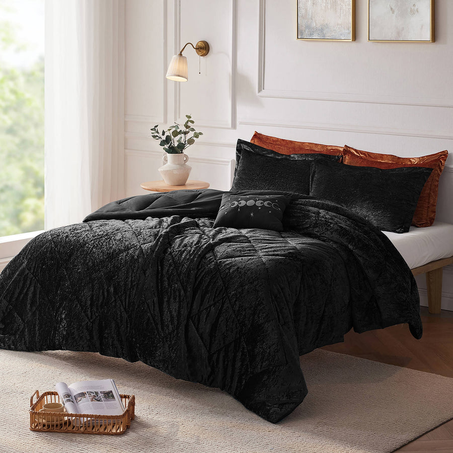 Intelligent Design Velvet Duvet Cover Set with Throw Pillow