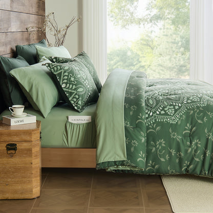 Regency Heights Ava Complete Bed with Sheet Set