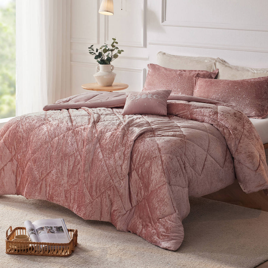 Intelligent Design 100% Polyester Velvet Comforter Set