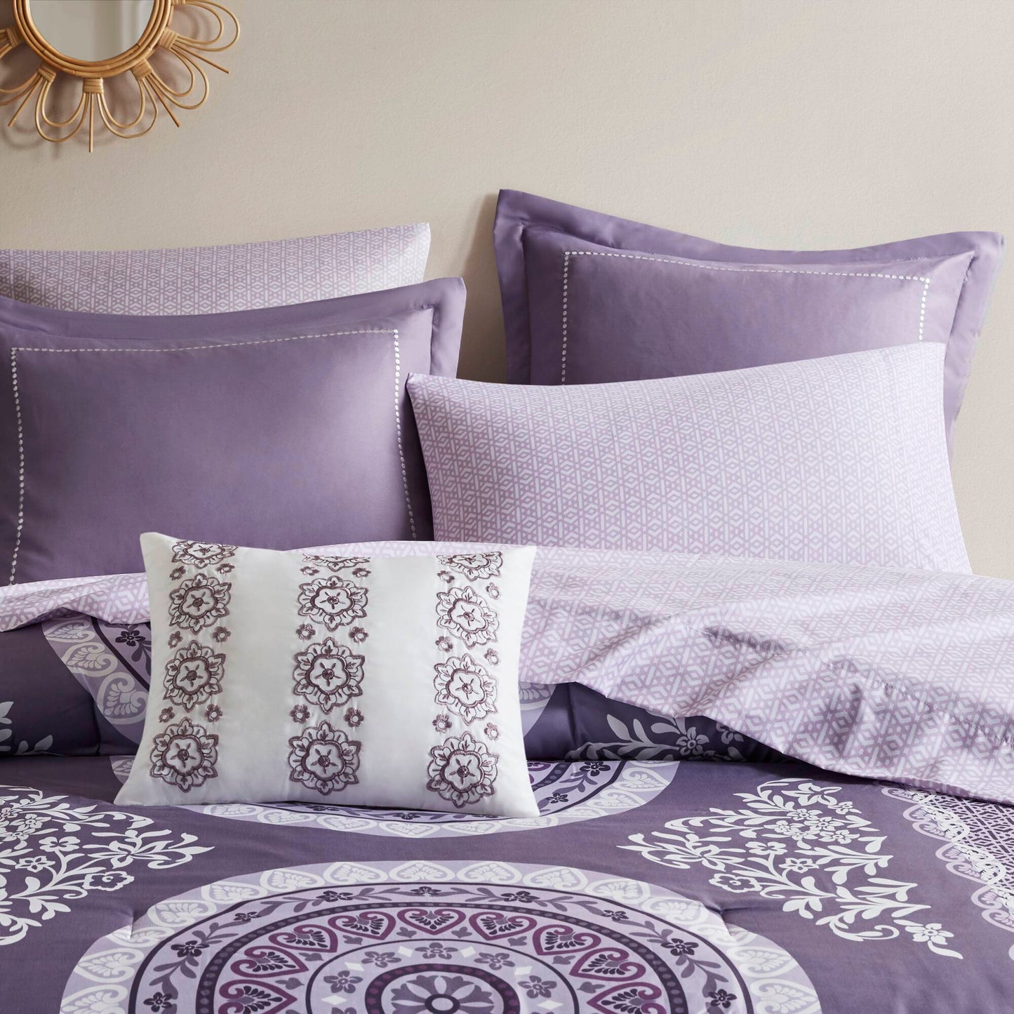 Regency Heights Loretta Comforter Set