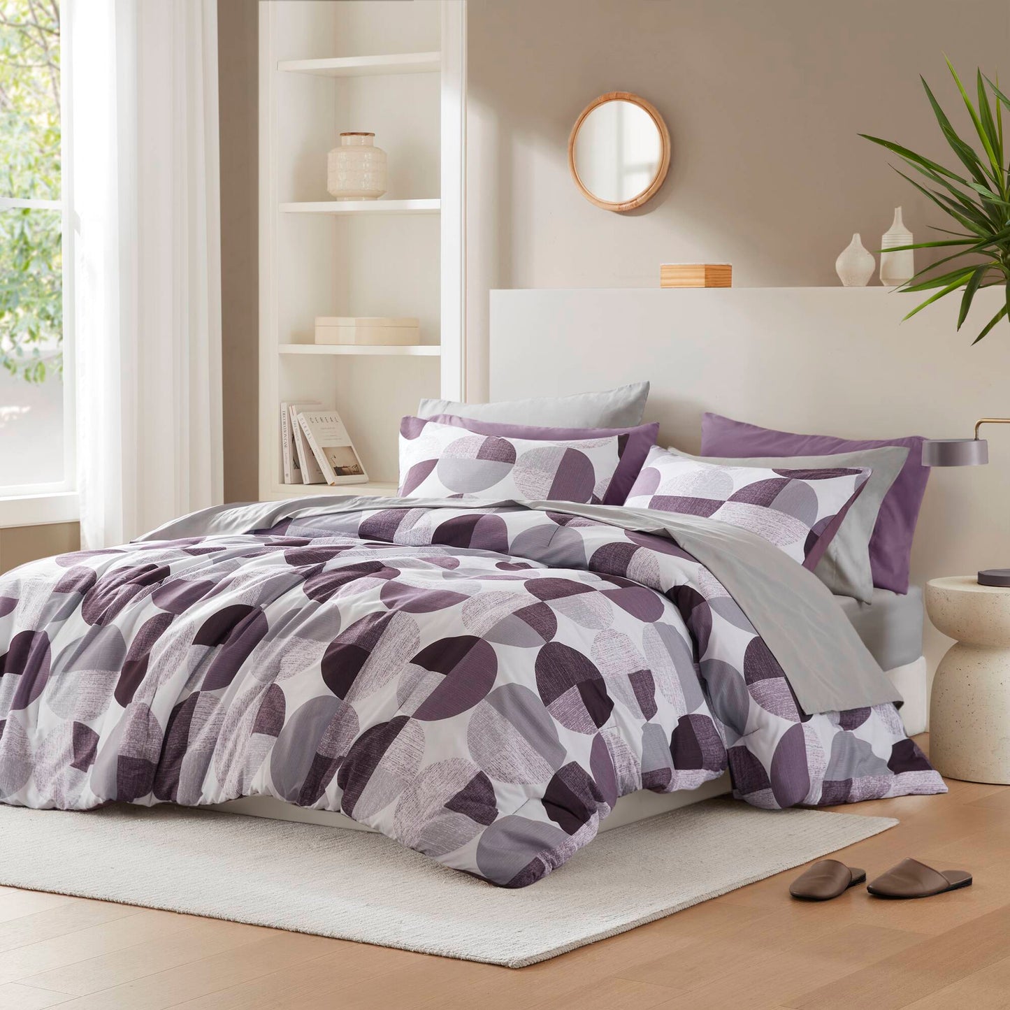 Regency Heights Callahan Comforter Set