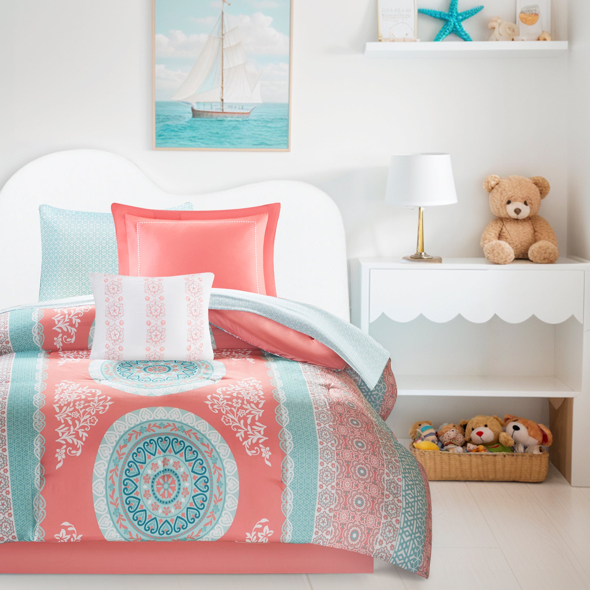Regency Heights Loretta Comforter Set