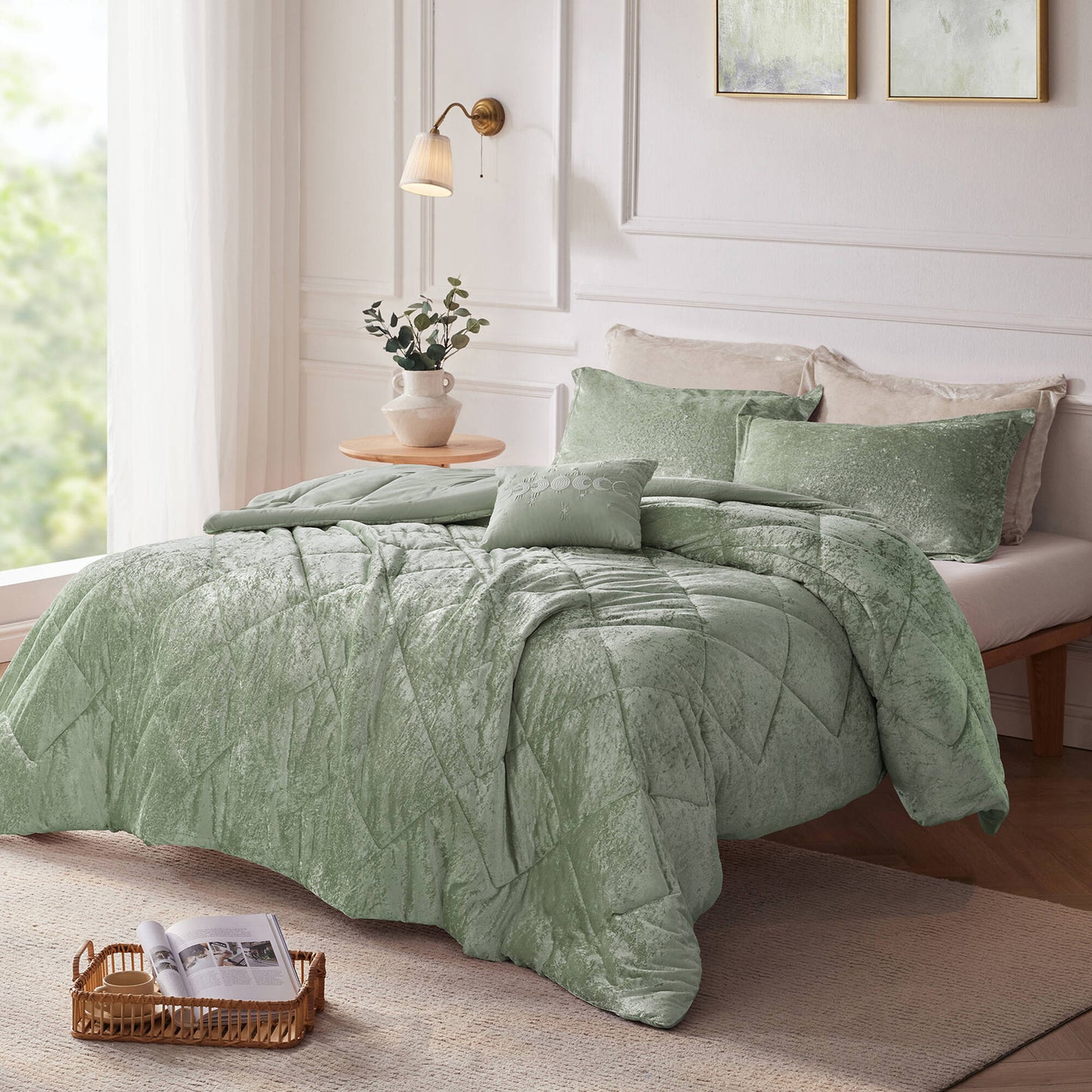 Intelligent Design Velvet Duvet Cover Set with Throw Pillow