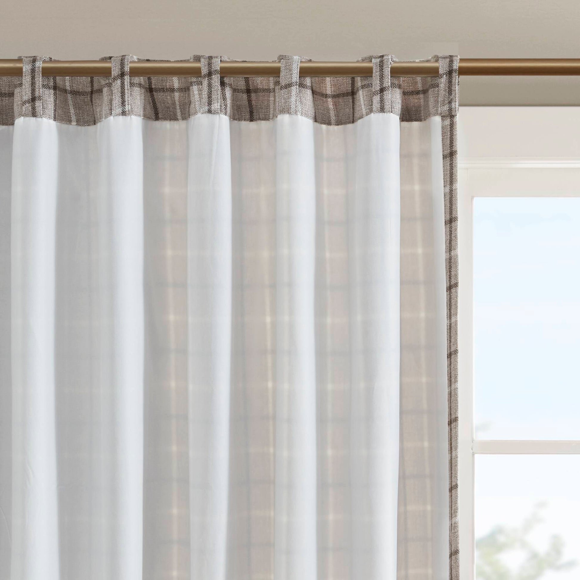 Madison Park Plaid Rod Pocket and Back Tab Curtain Panel with Fleece Lining
