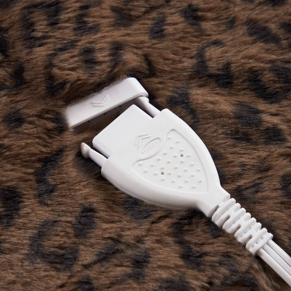 Beautyrest Heated Zuri Luxe Heated Throw