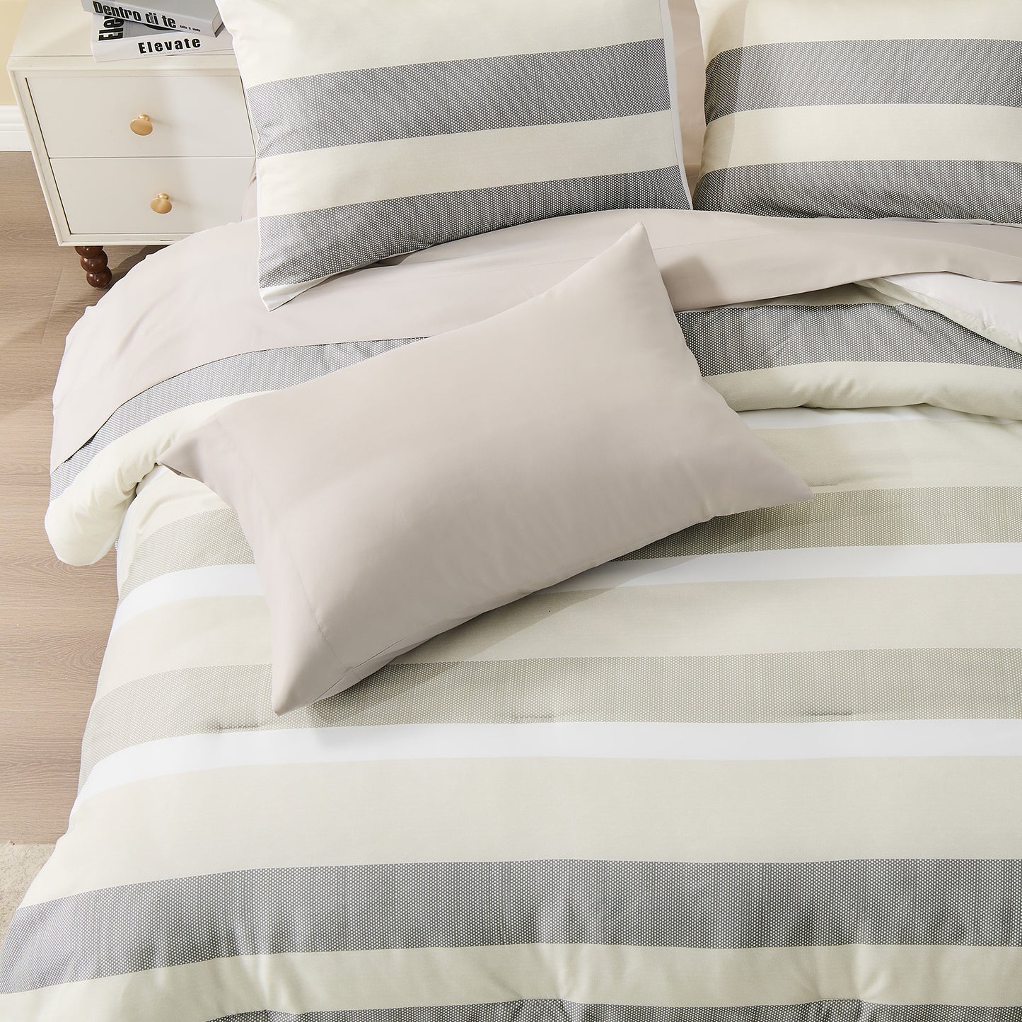 Regency Heights Blake Comforter Set