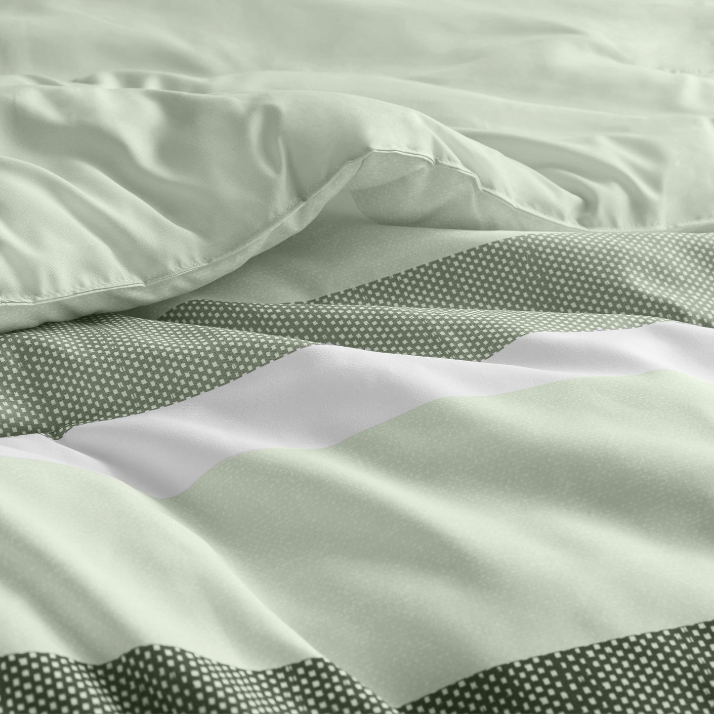 Regency Heights Blake Comforter Set