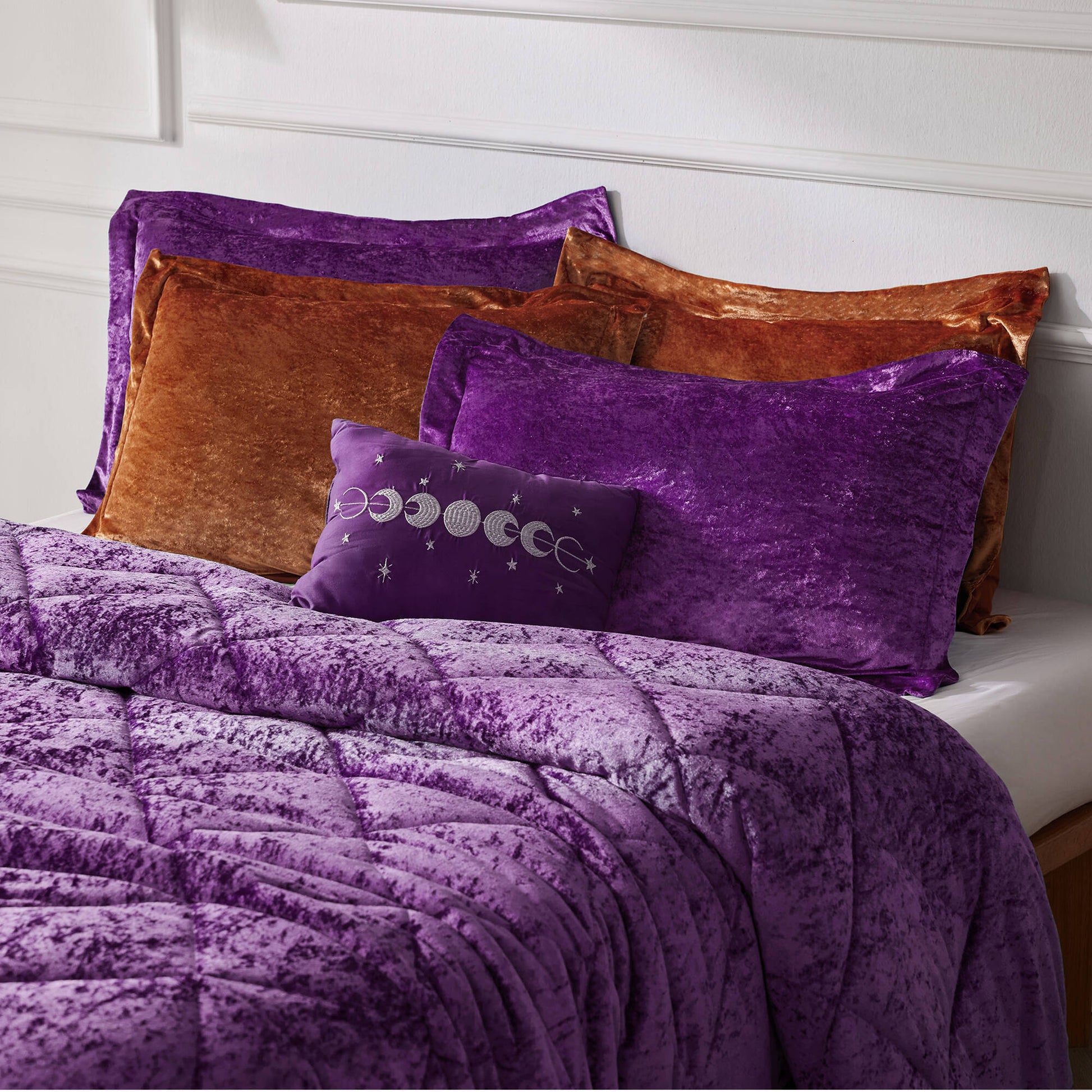 Regency Heights Felicia Comforter Set