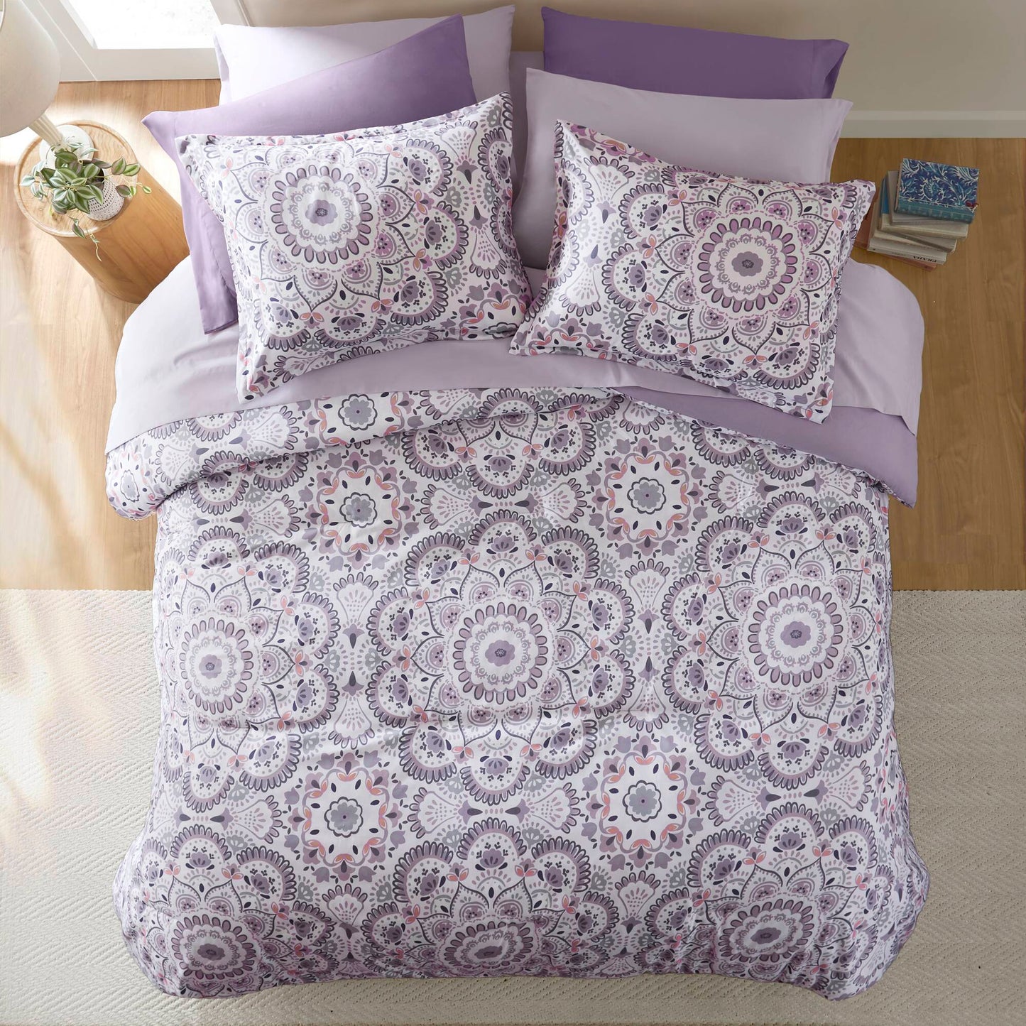 Regency Heights Cara Comforter Set