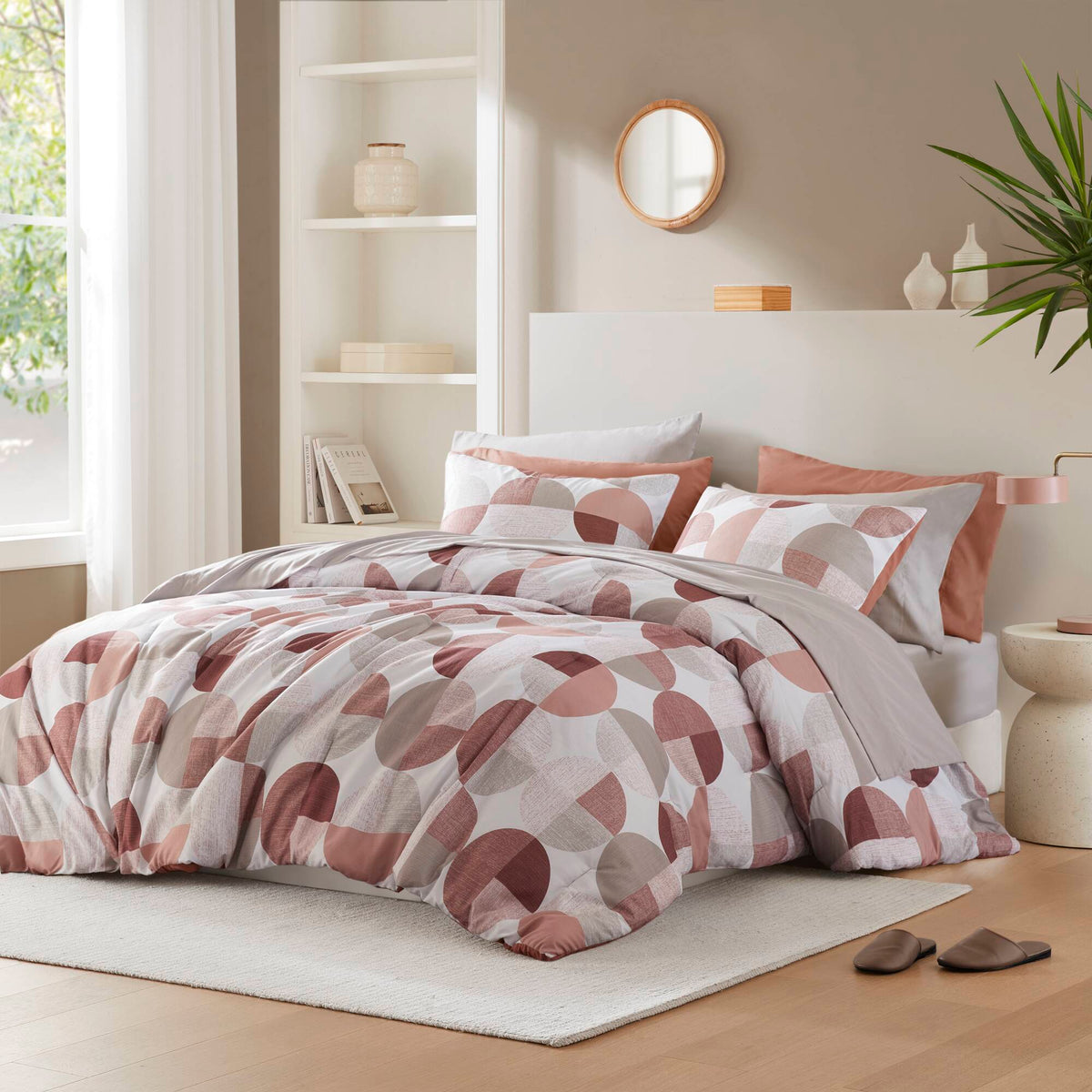 Regency Heights Callahan Comforter Set