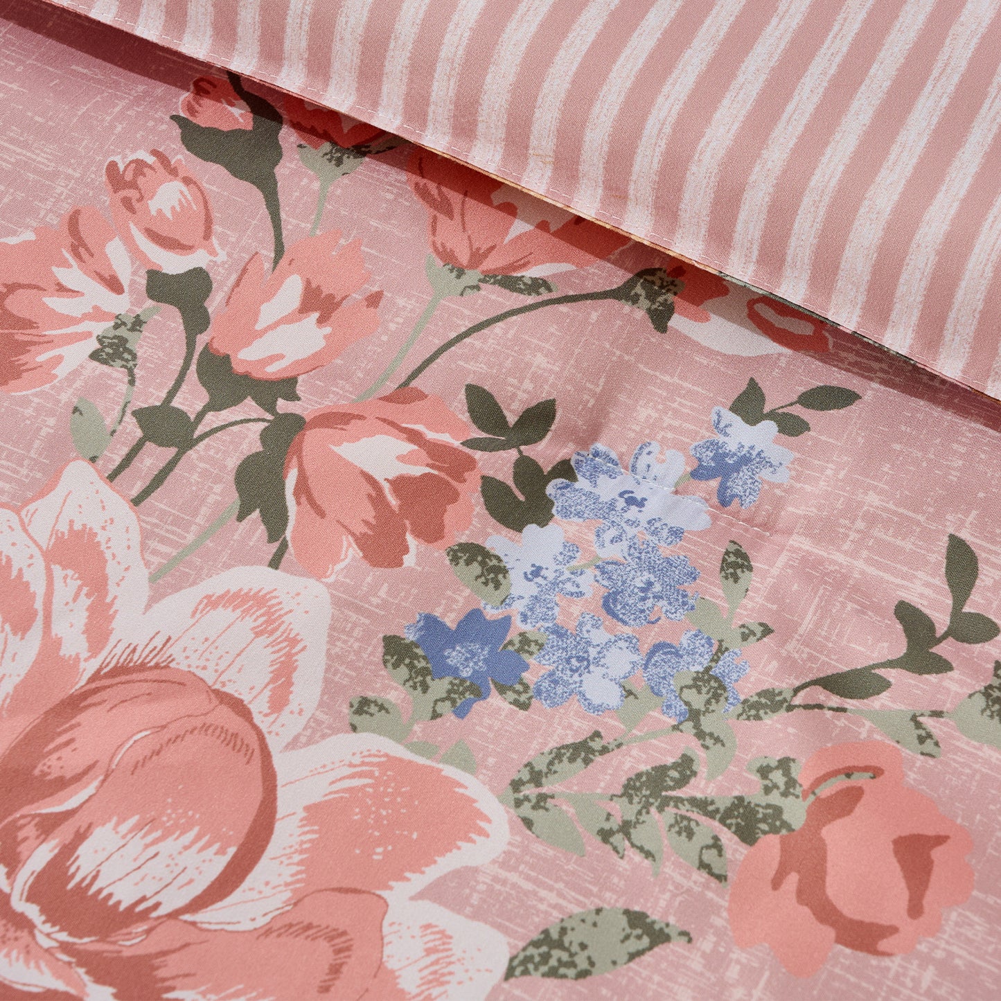 Regency Heights Rosemary Comforter set
