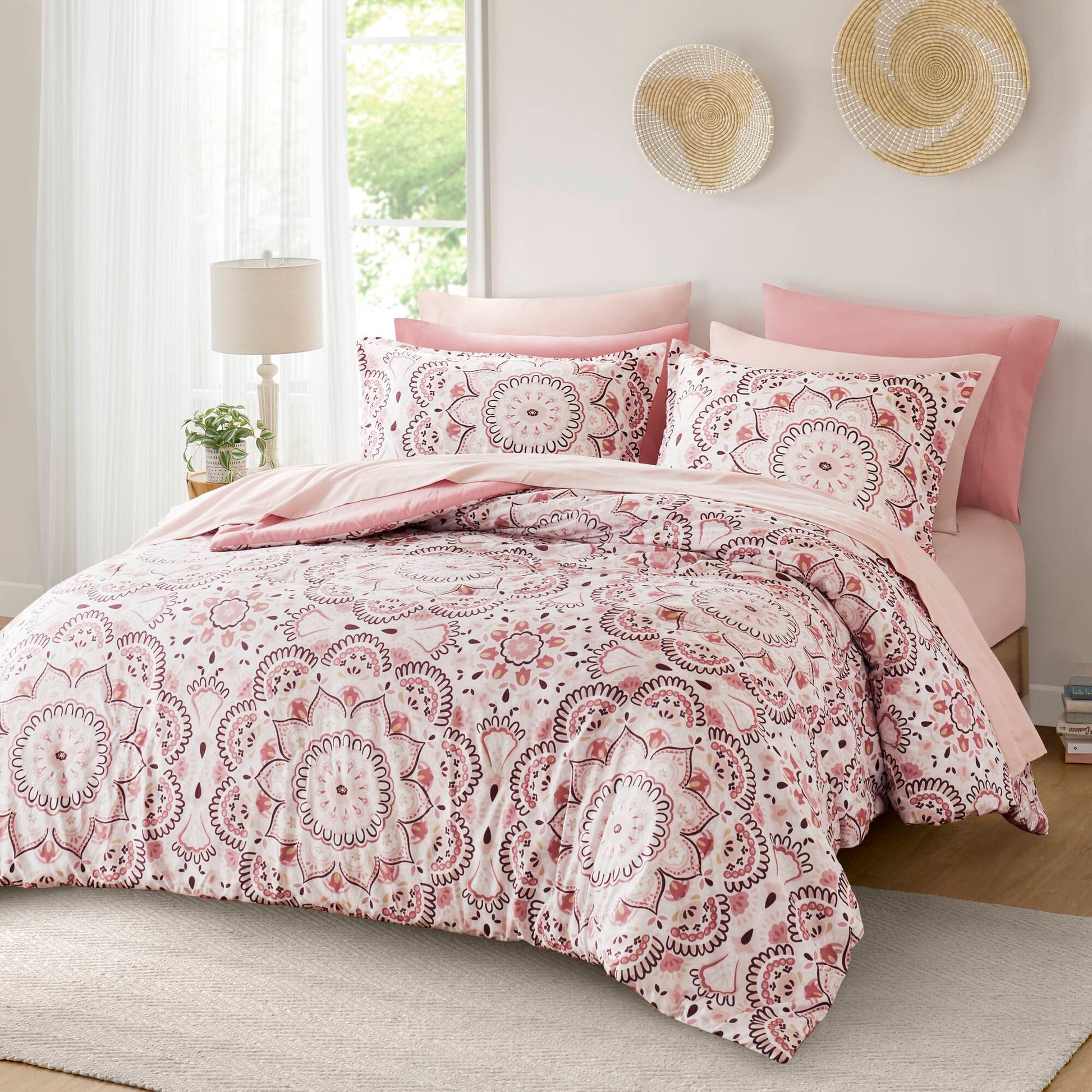 Regency Heights Cara Comforter Set