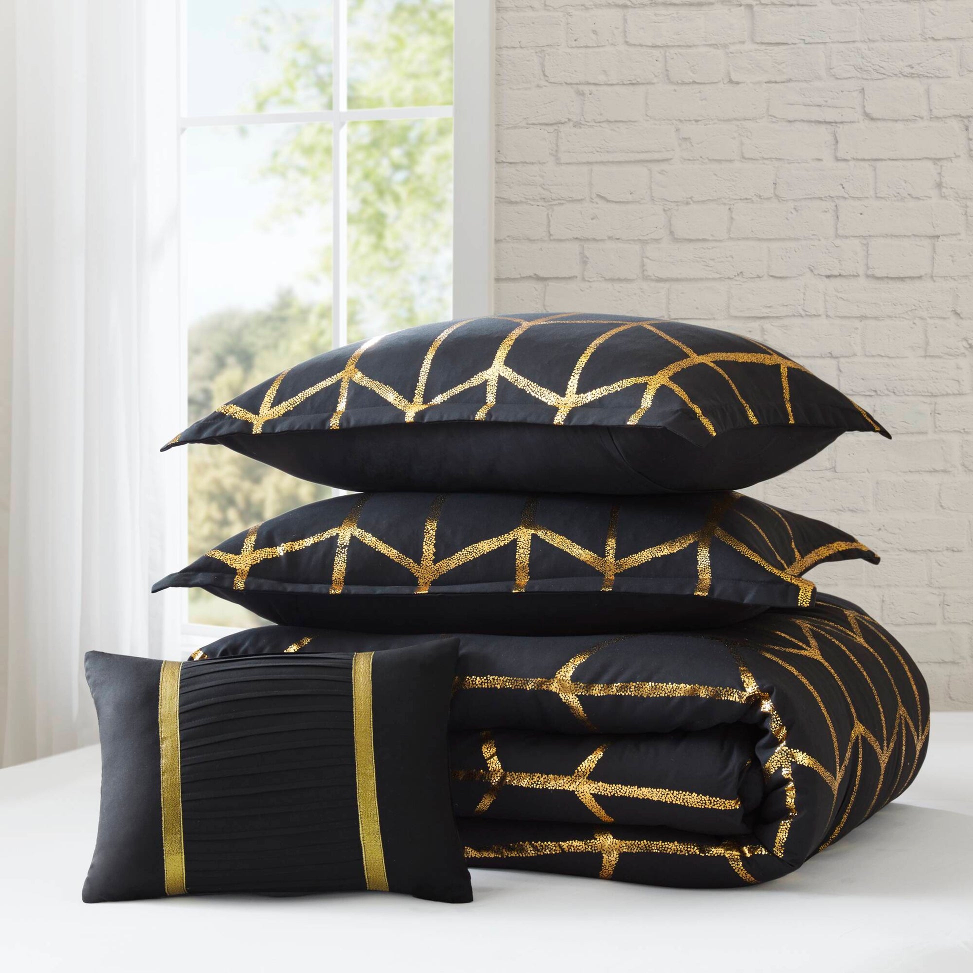 Regency Heights Raina Metallic Printed 3 Comforter Set