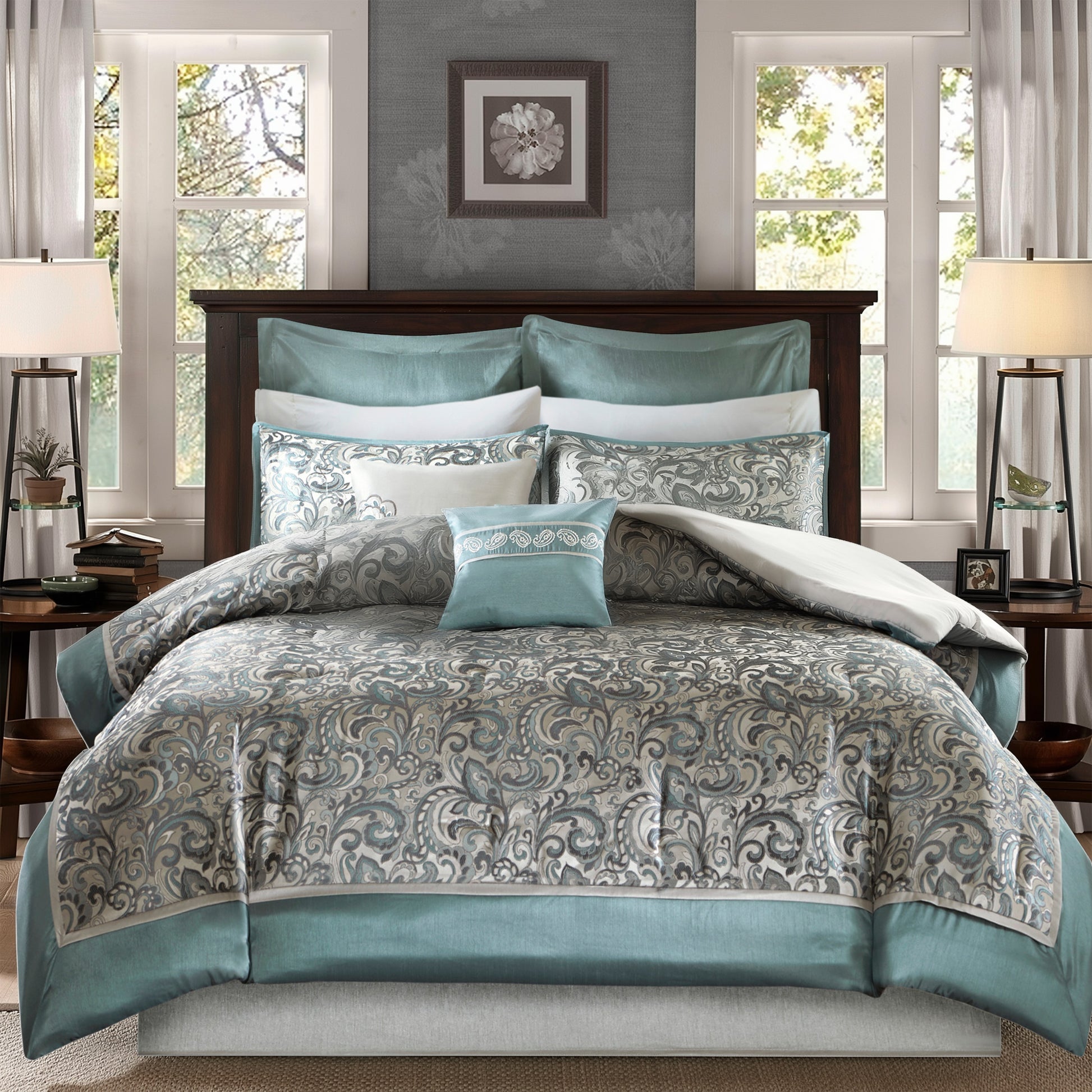 Regency Heights Brystol 8pcs Comforter Set