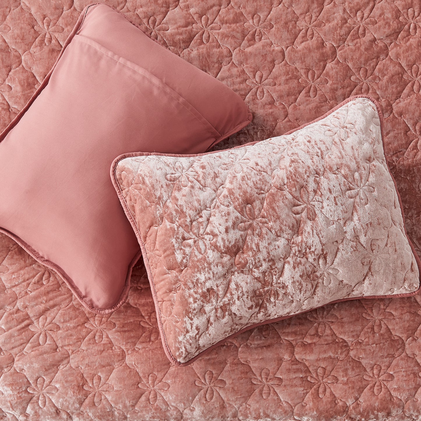 Juliana Velvet Quilt Mini Set
