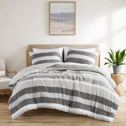 Blais Comforter Set
