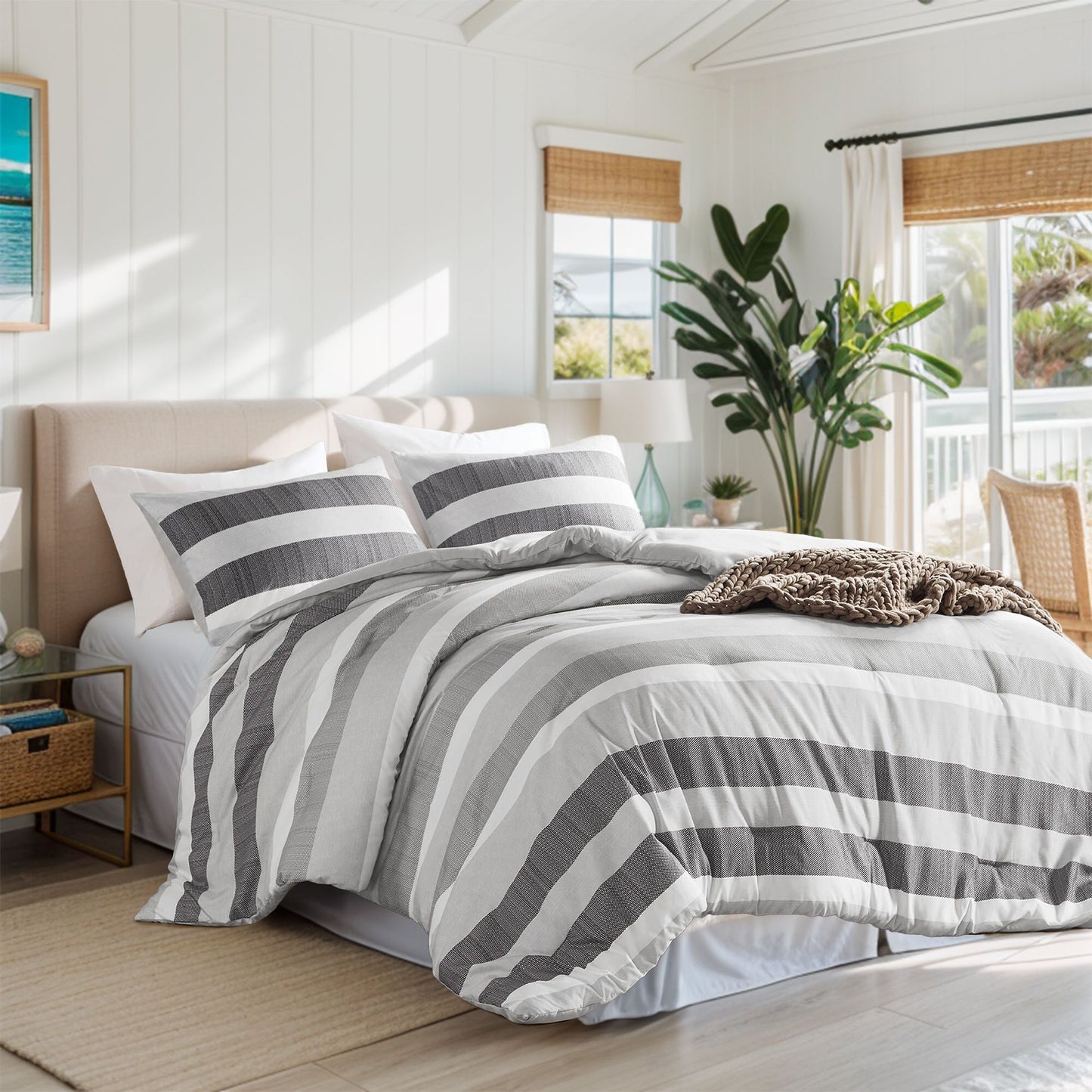 Blais Comforter Set
