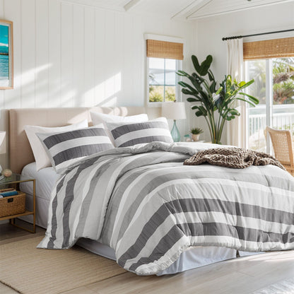 Blais Comforter Set