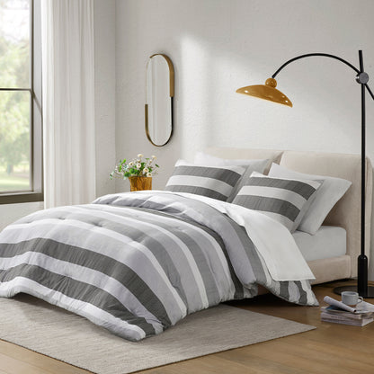 Blais Comforter Set