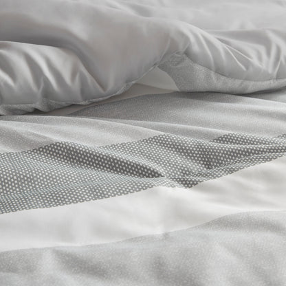 Blais Comforter Set