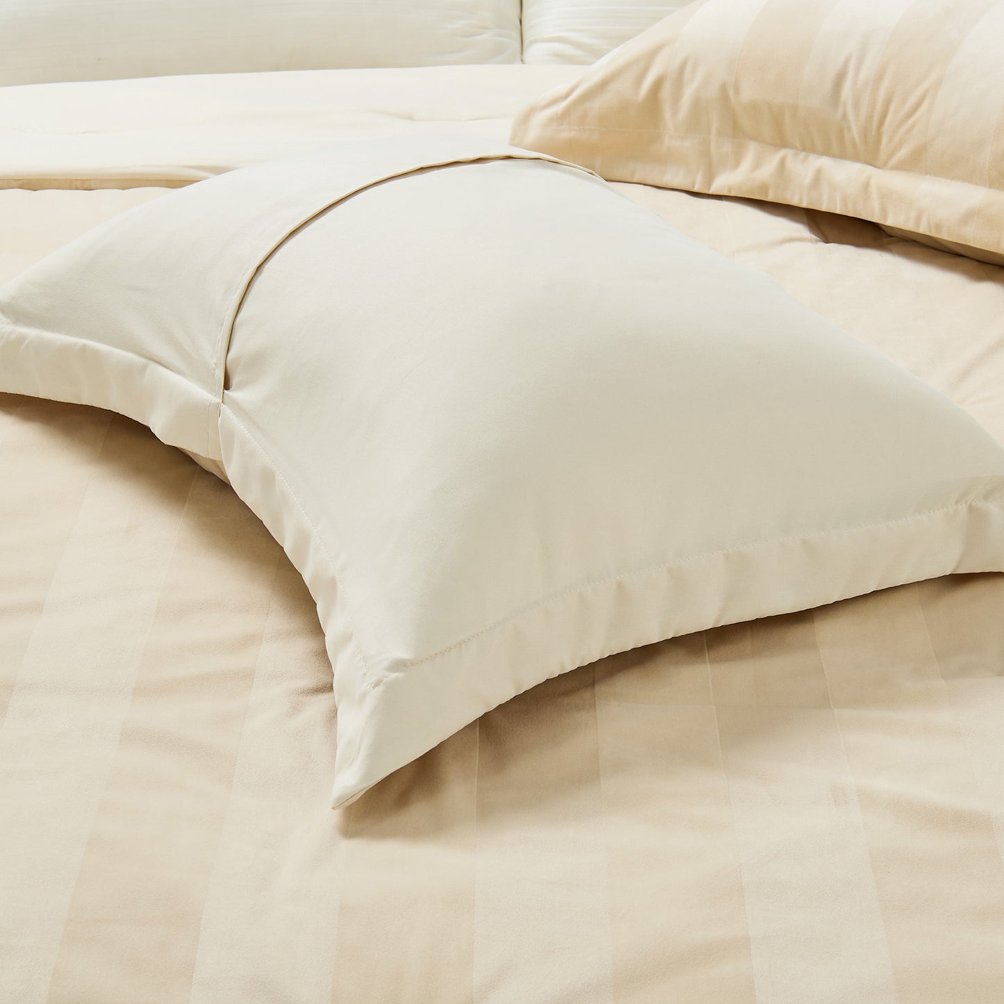 Geneva Comforter Set
