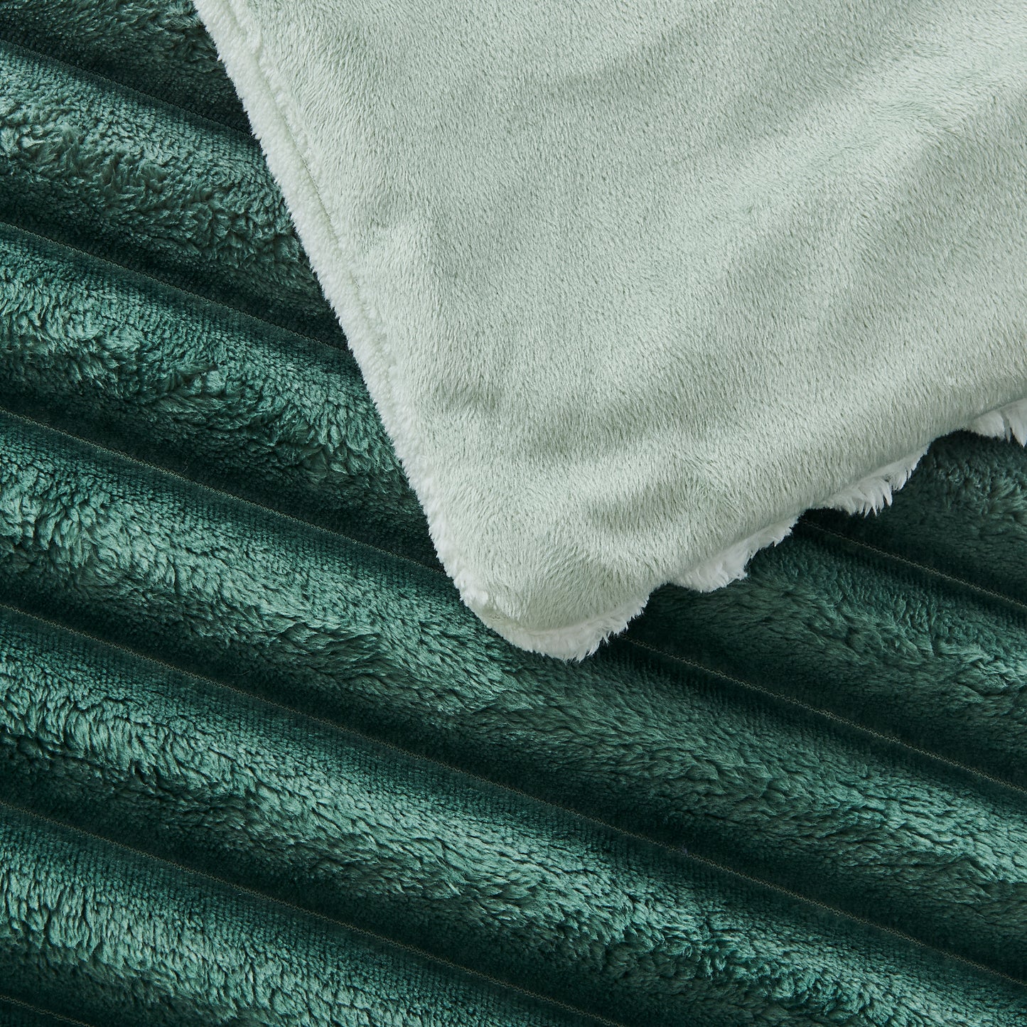 Cord Plush Comforter Set