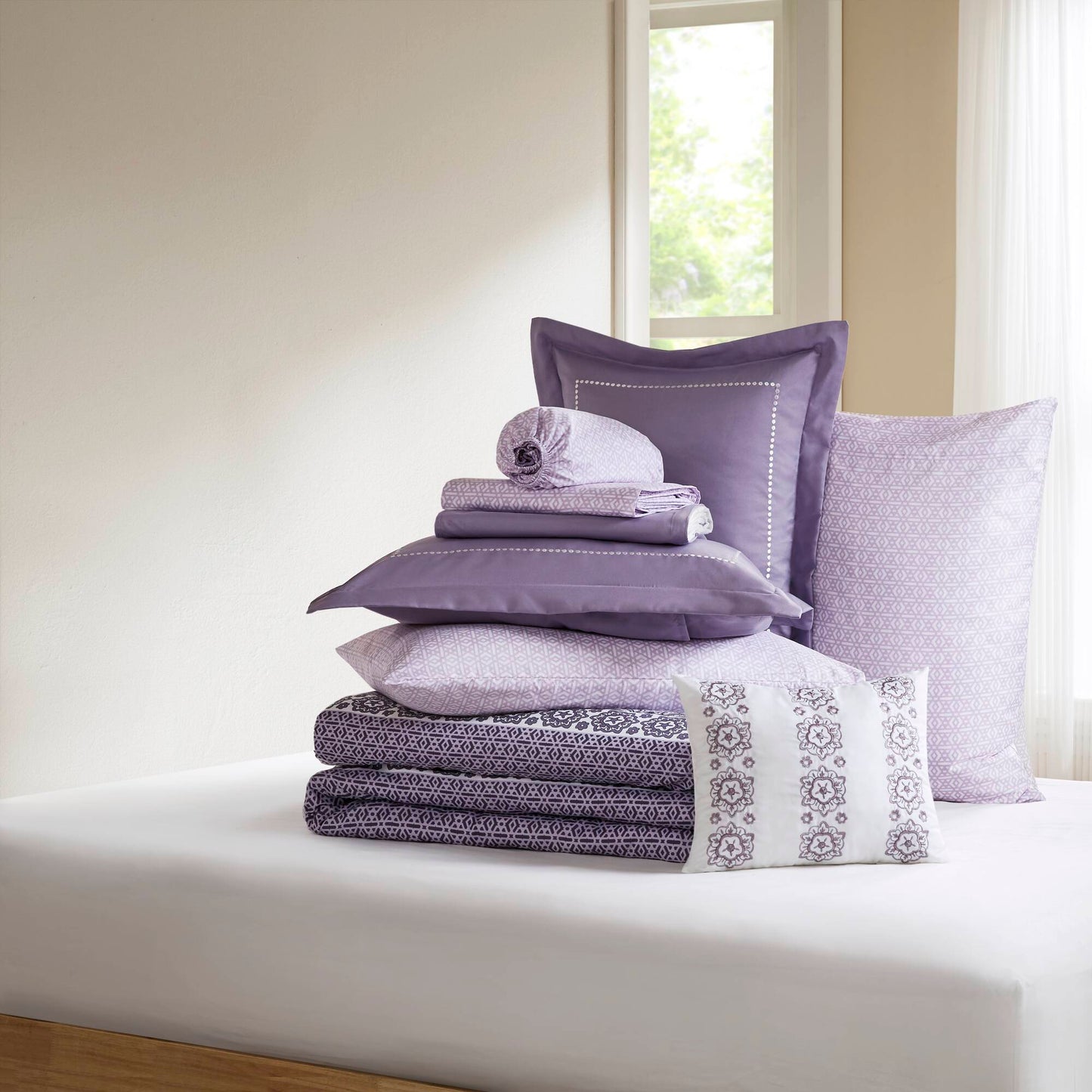 Lorelei Boho Comforter Set with Bed Sheets