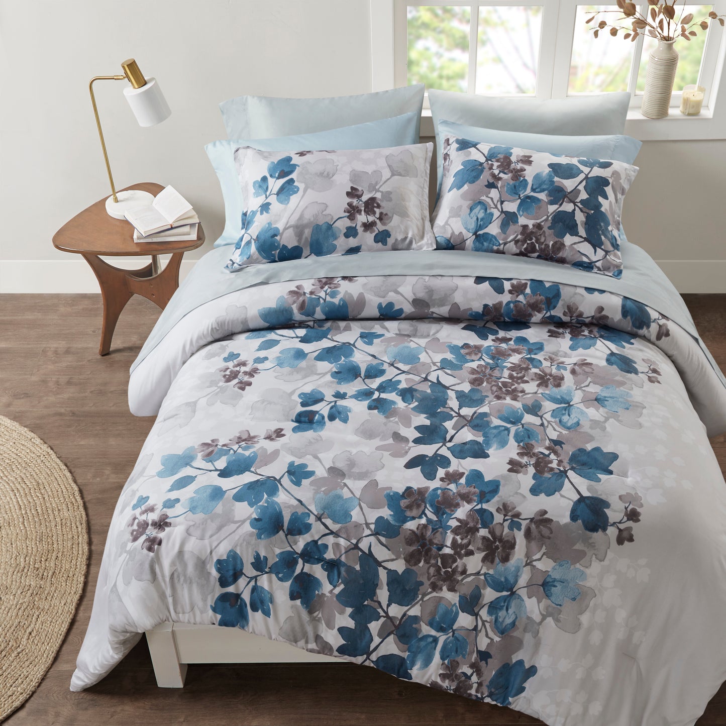 Aurelia Comforter Set with Bed Sheets