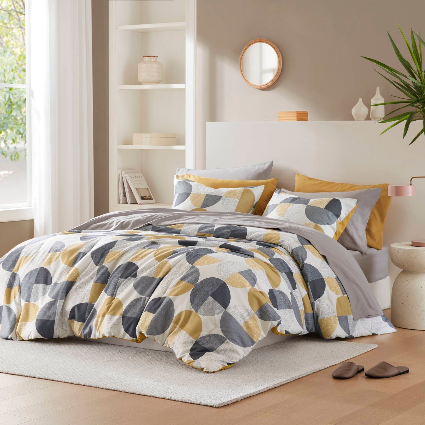 Hazel Comforter Set