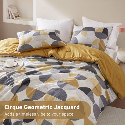 Hazel Comforter Set