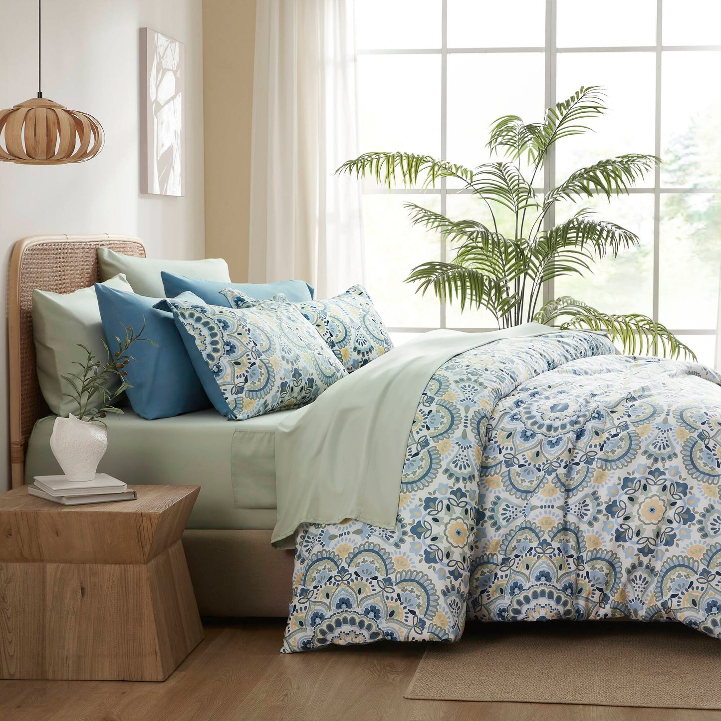 Faye Comforter with Sheet Set