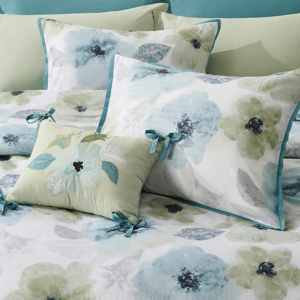 Tatum Comforter set