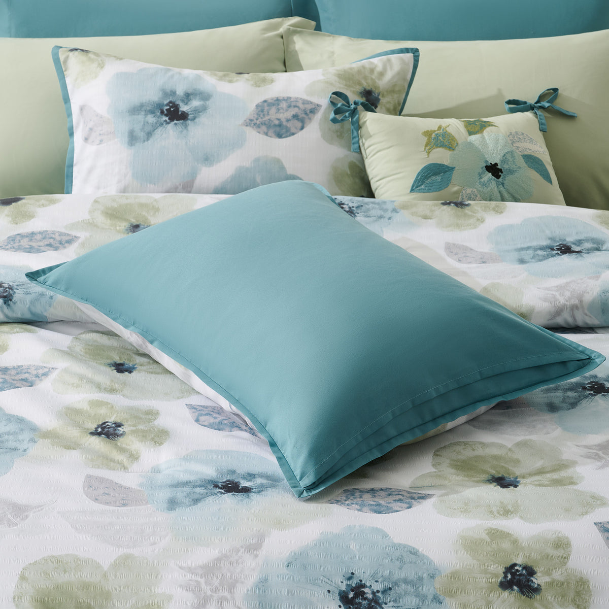 Tatum Comforter set