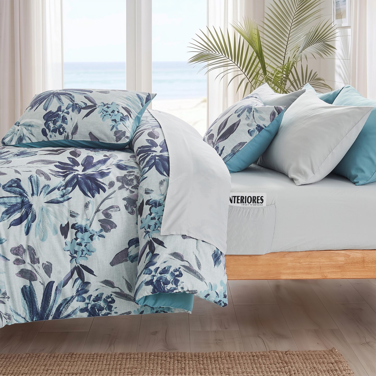 Regency Heights Moran Comforter set