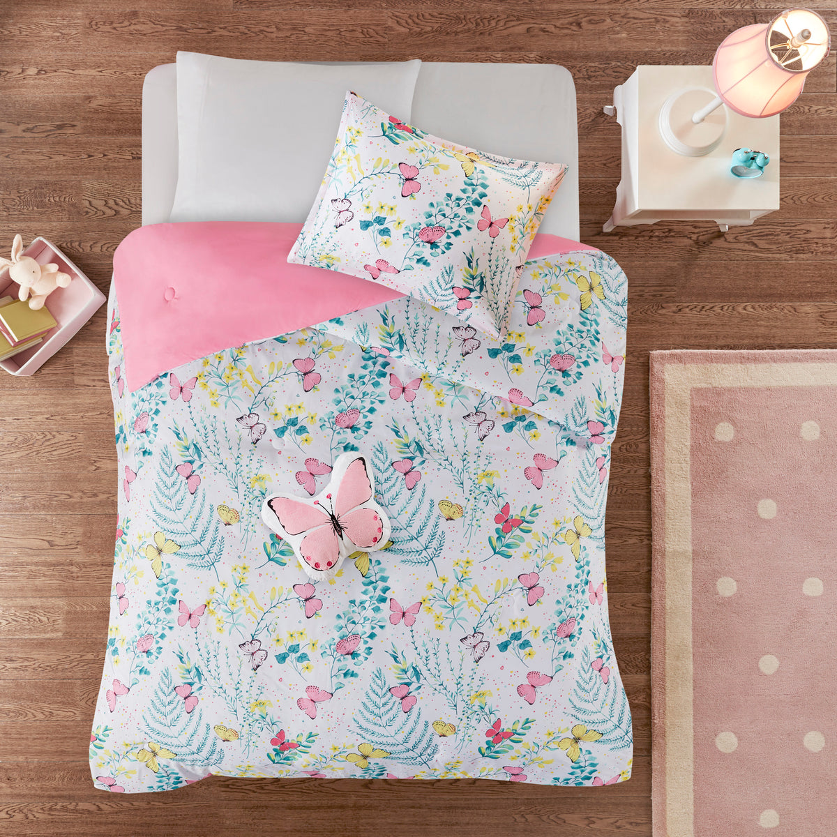 Regency Heights Cynthia Comforter Set