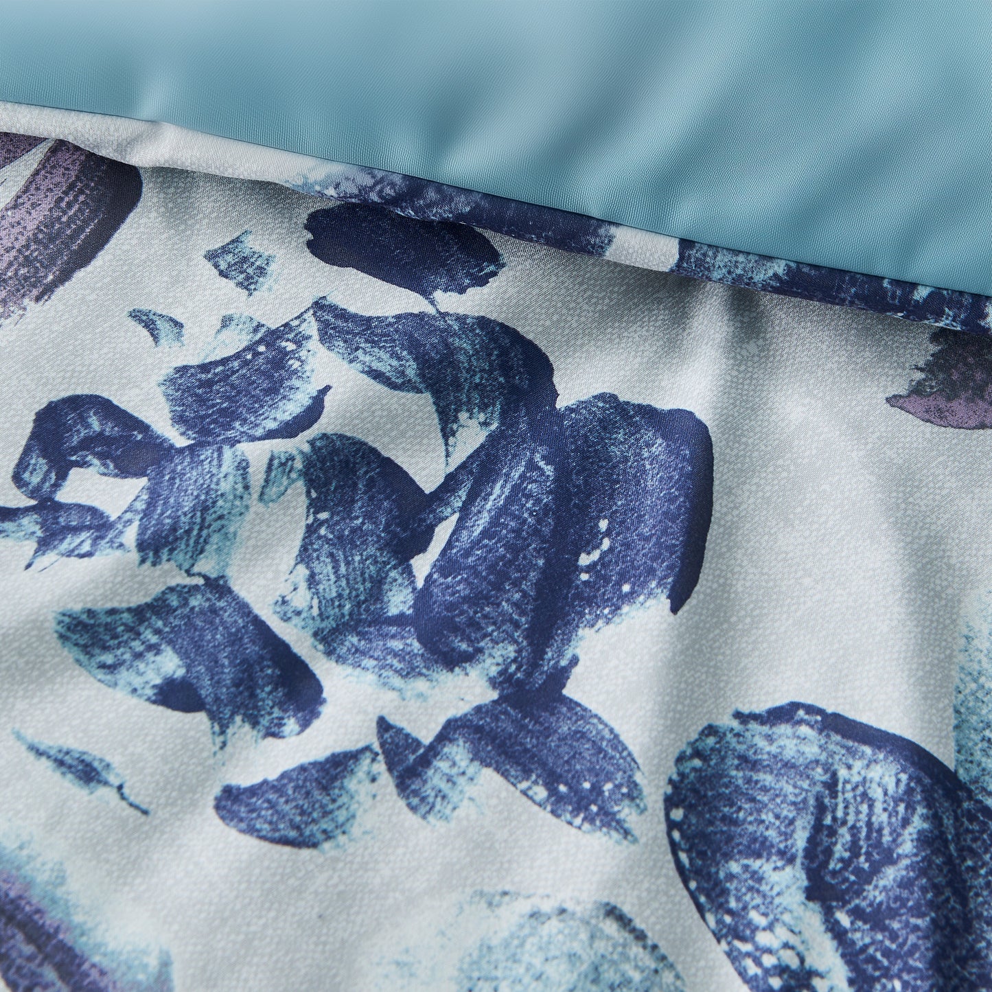 Regency Heights Moran Comforter set