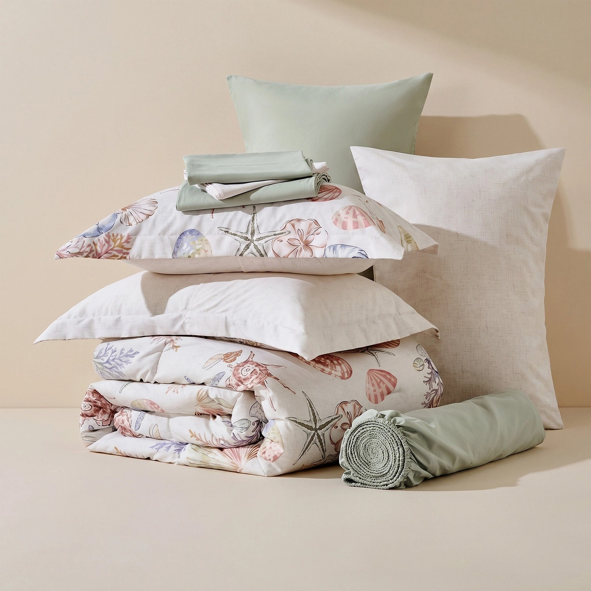 Regency Heights Laguna Comforter set