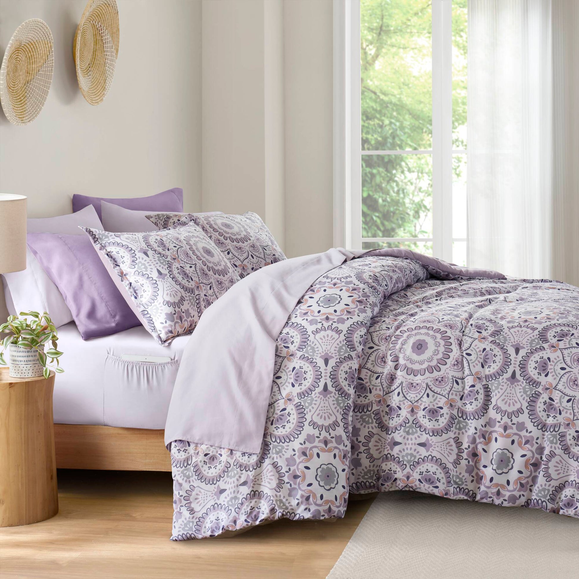 Regency Heights Cara Comforter Set