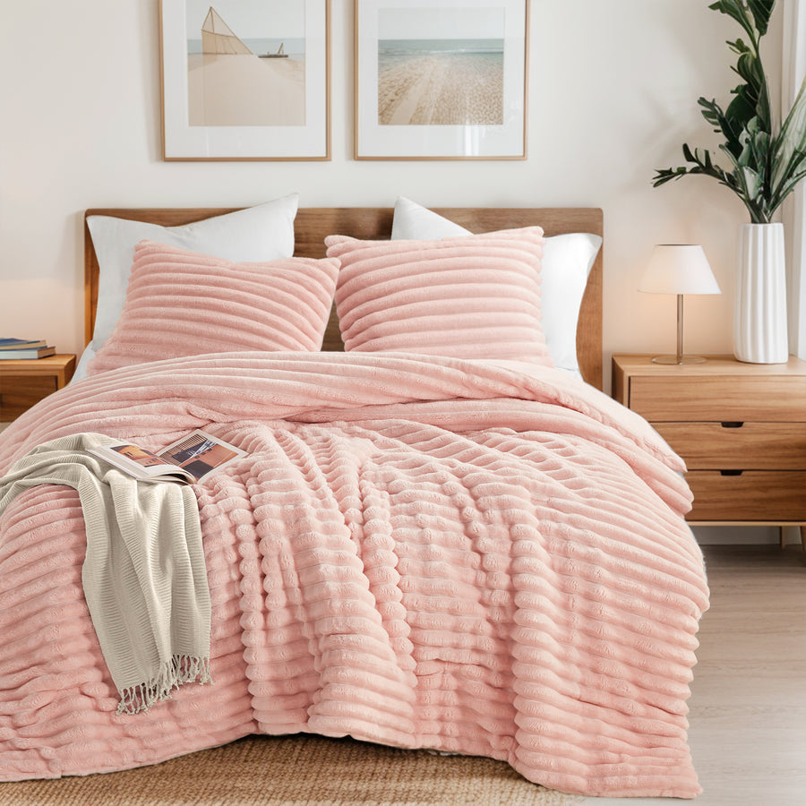 Intelligent Design Fluffy Ribbed Plush Comforter Set