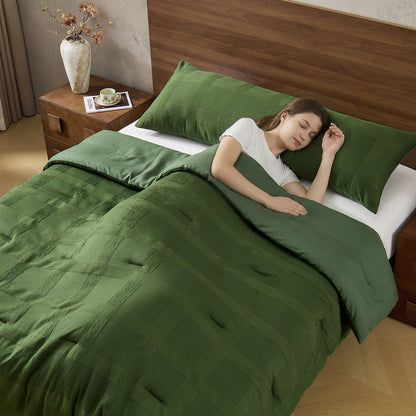 Regency Heights Pucker 4pcs Comforter set