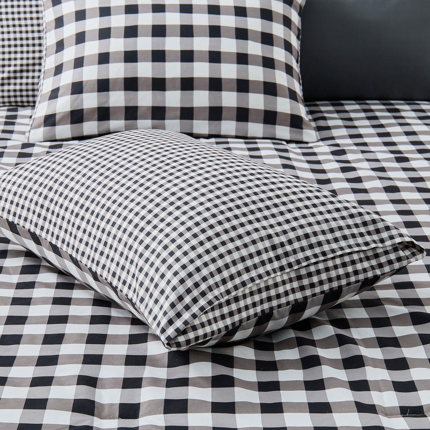 Hazel Comforter Set