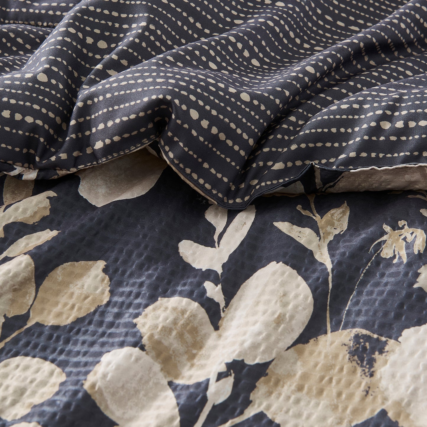 Regency Heights Gabrielle Reversible Floral Botanical Seersucker Comforter Set