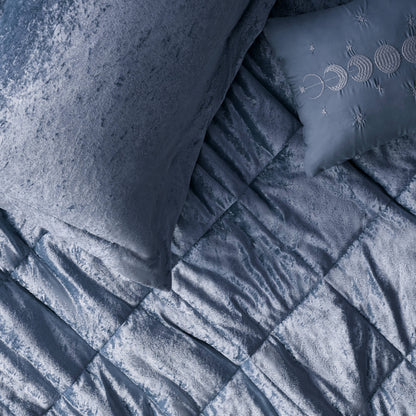 Intelligent Design Velvet Duvet Cover Set with Throw Pillow