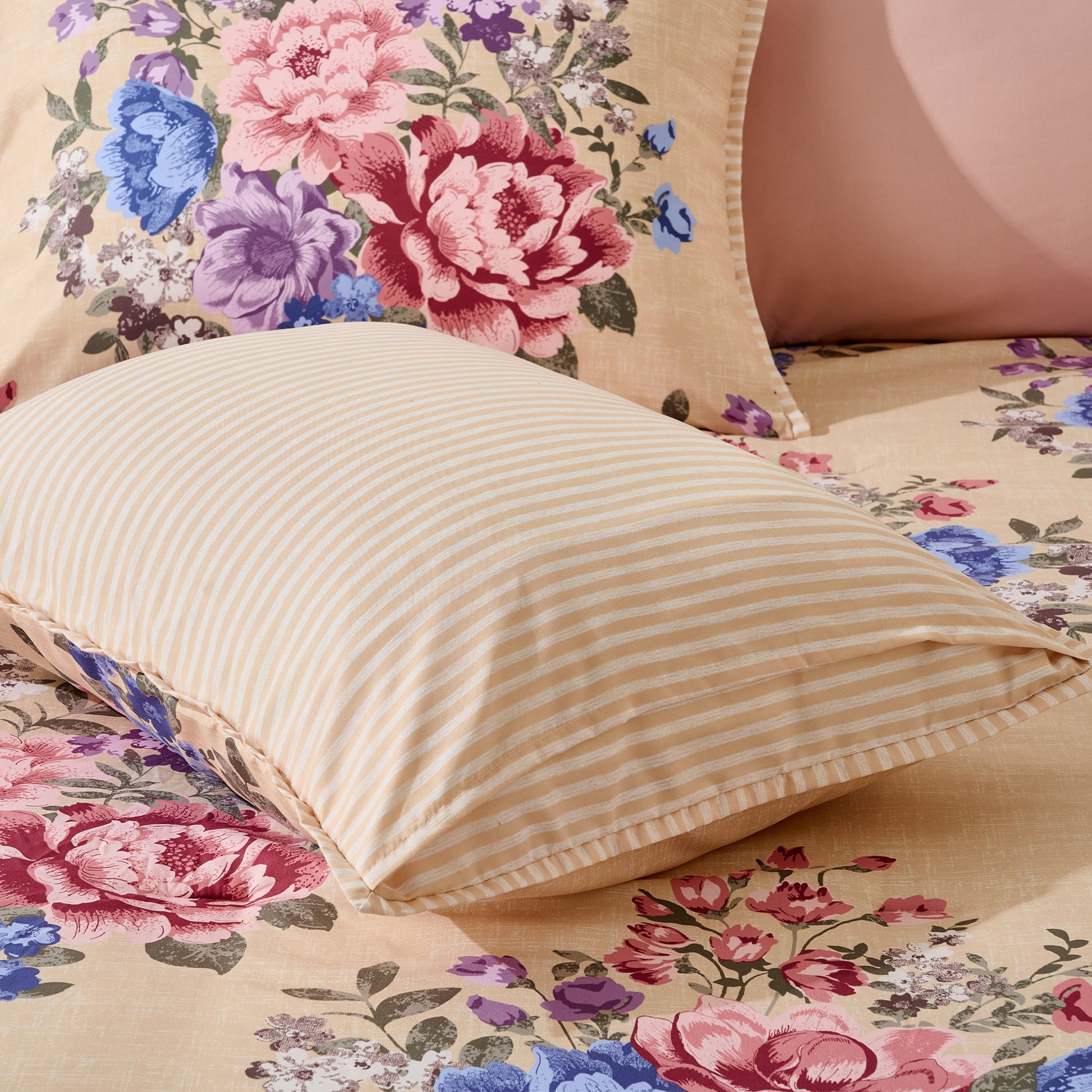 Regency Heights Rosemary Comforter set